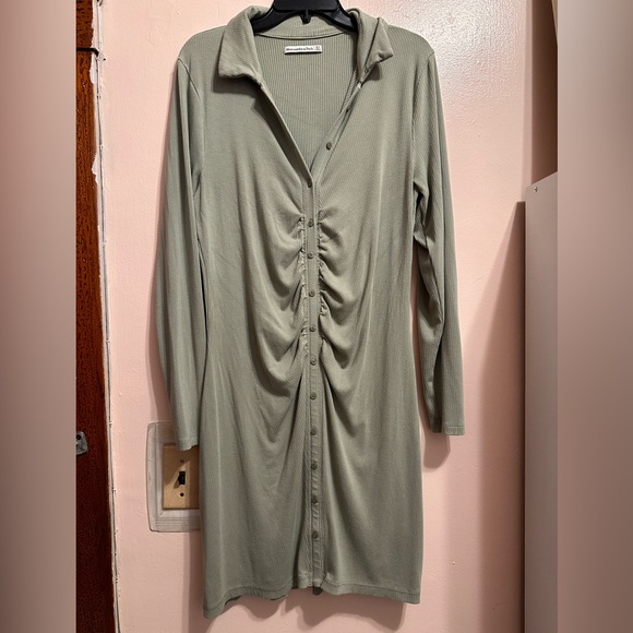 USED Abercrombie & Fitch Rouch front button down dress - Picture 2 of 3